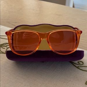 Never worn Gucci sunglasses